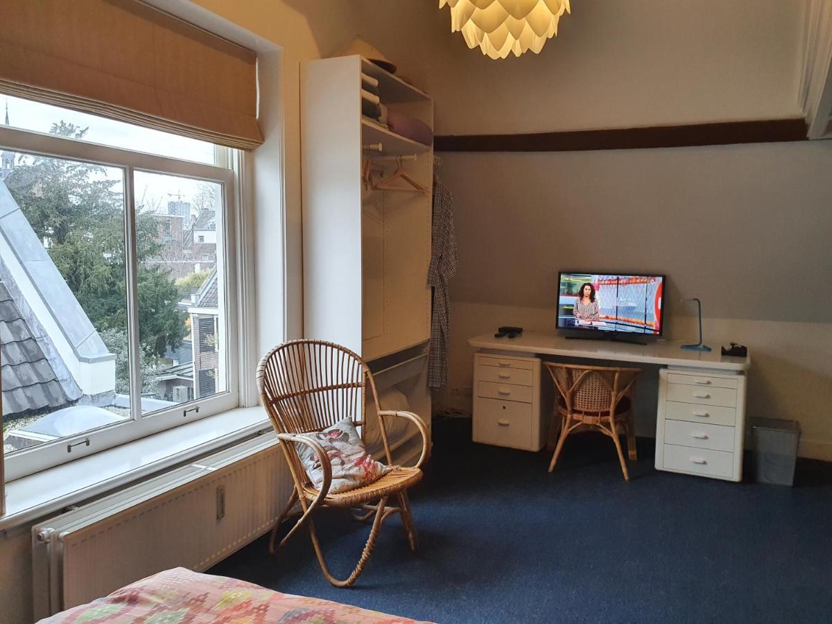 Large Historical Apartment & Canal Terrace Utrecht Esterno foto